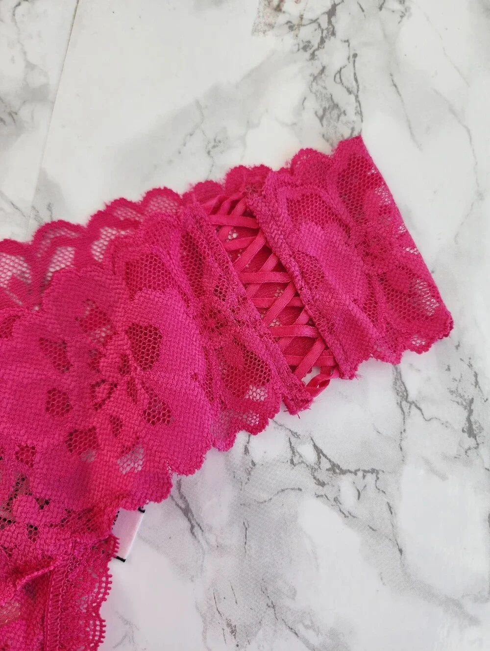 3 VICTORIA'S SECRET THE LACIE THONG PANTIES LOT OF 3 Pack SEXY ROMANTIC M